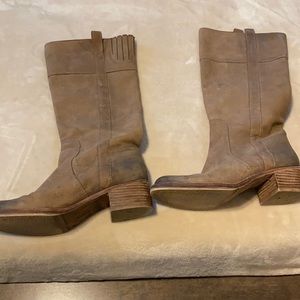 Used leather Frye boots.